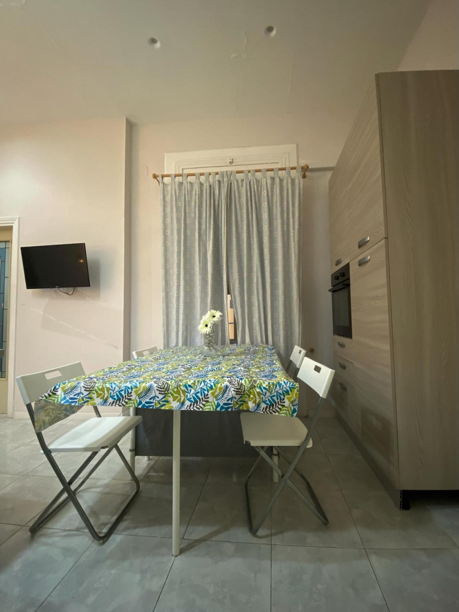 La Casa Al Centro " Vicino Al Centro Storico Di Napoli" Διαμέρισμα Εξωτερικό φωτογραφία
